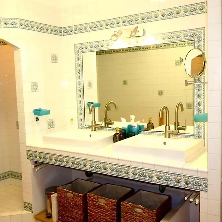 Βίλα Luxe Avec Vue Sur Saint-tropez, Roquebrune-sur Argens